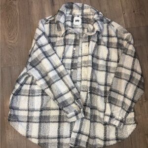 Yitty by Lizzo Cozy Plush Shacket – Gray & Cream Plaid (XXL/1X)